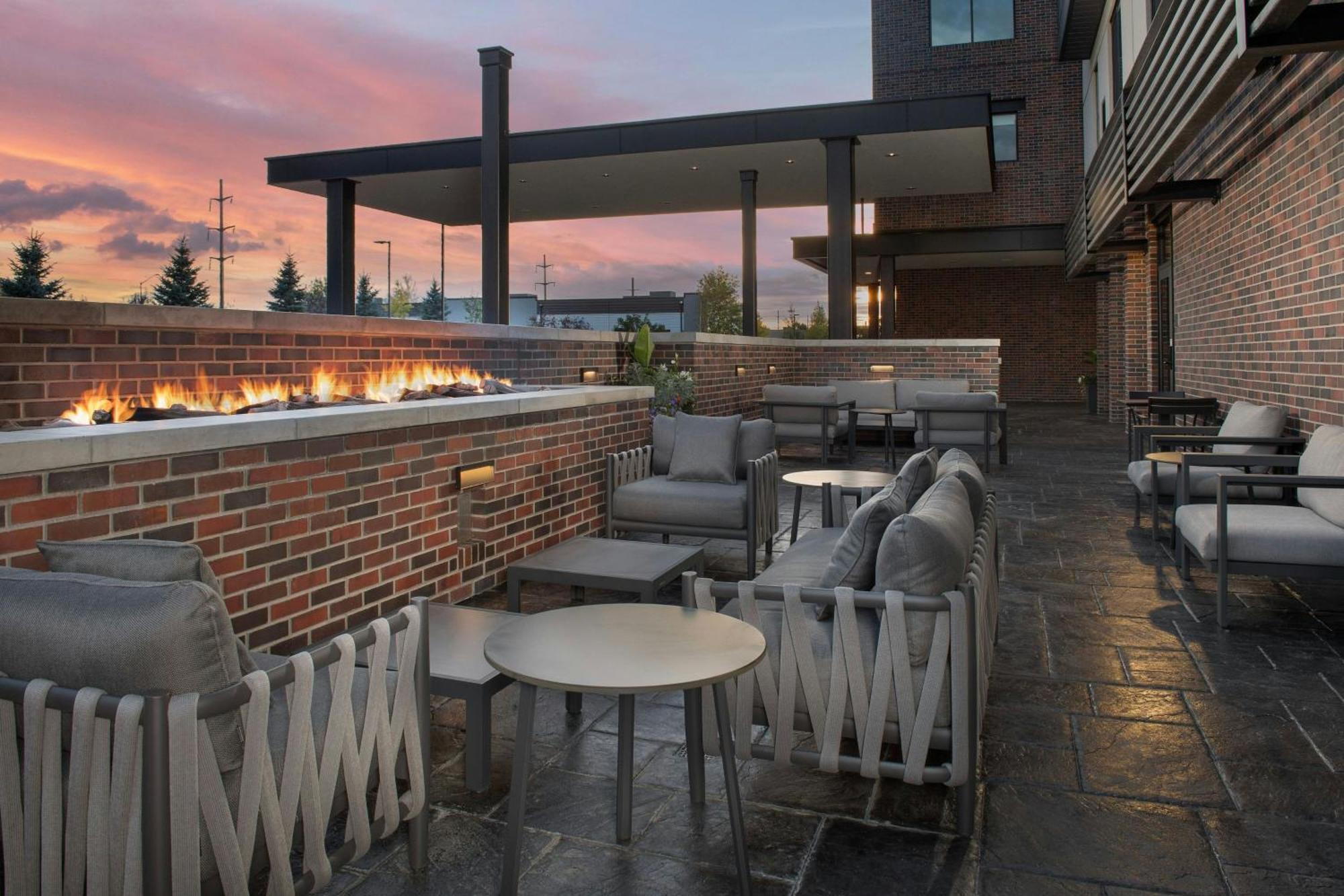 Courtyard By Marriott Bozeman Hotel Bagian luar foto